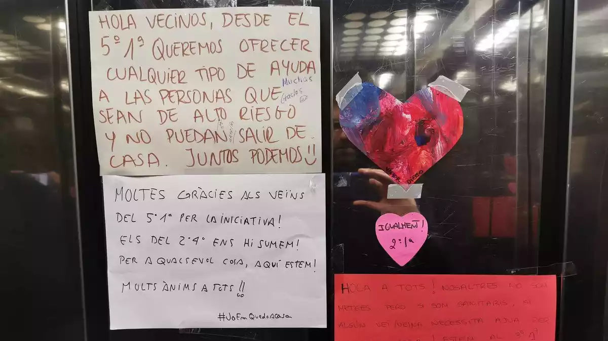 Emocionants missatges de solidaritat en un edifici de Tarragona