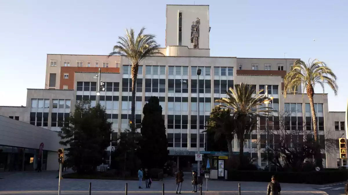 Imatge de la façana principal de l'Hospital Joan XXIII de Tarragona