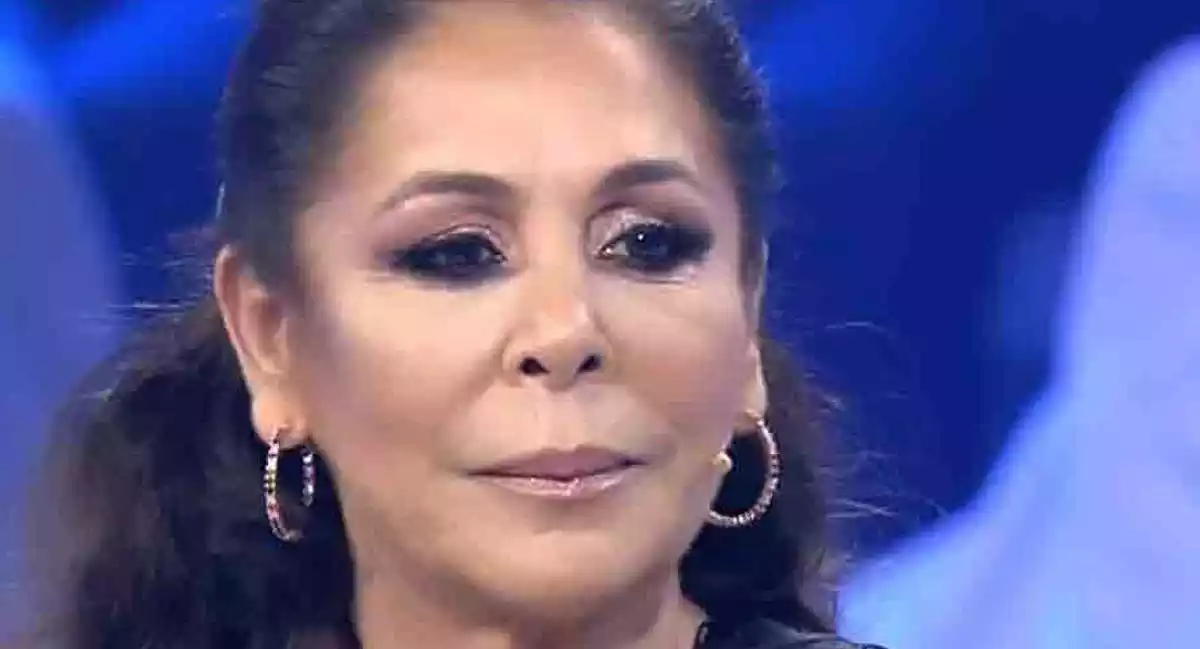 Isabel Pantoja al plató de Telecinco
