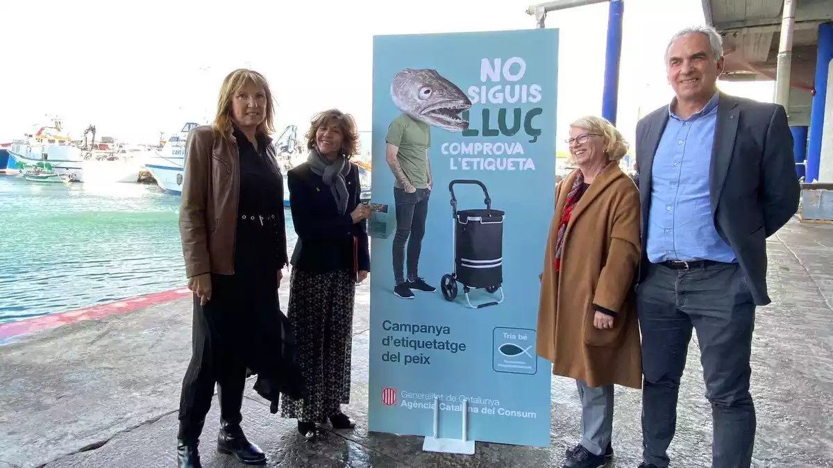 Imatge de la presentació de la campanya 'No siguis lluç, comprova l'etiqueta'
