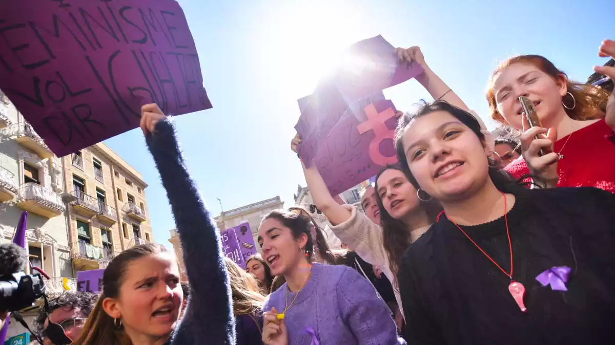 Les imatges de la manifestació feminista pel 8-M del 2019 a Reus