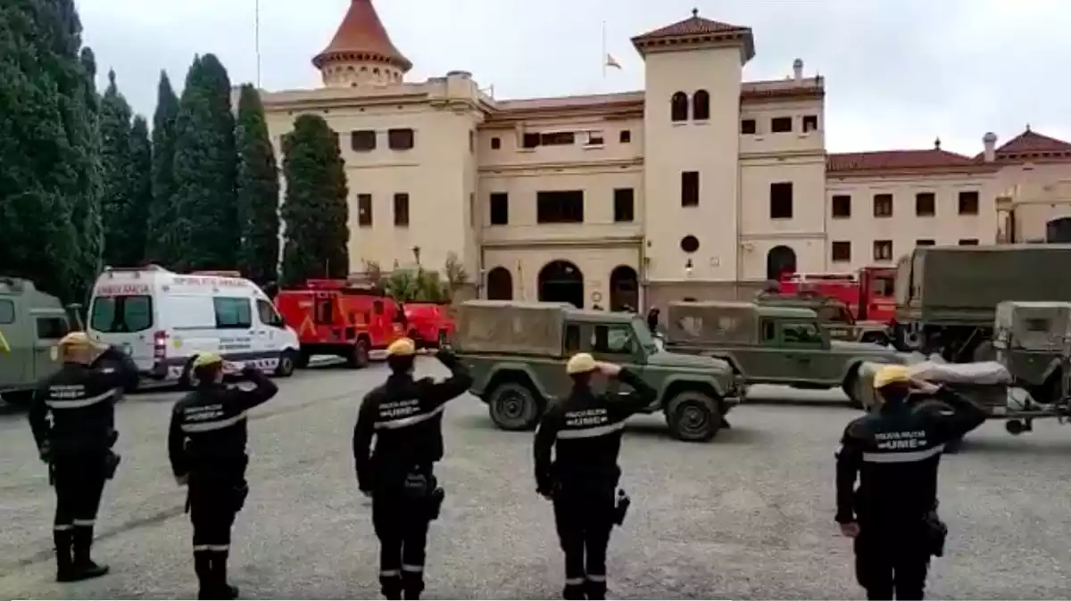 L'exèrcit arribant a la caserna de Bruch a Barcelona (23-03-2020)