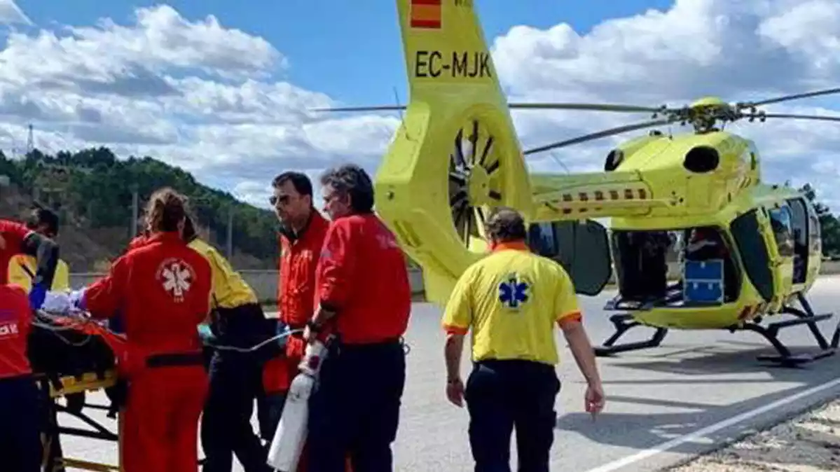 Helicòpter SEM preparat per traslladar el ferit al circuit de Castellolí