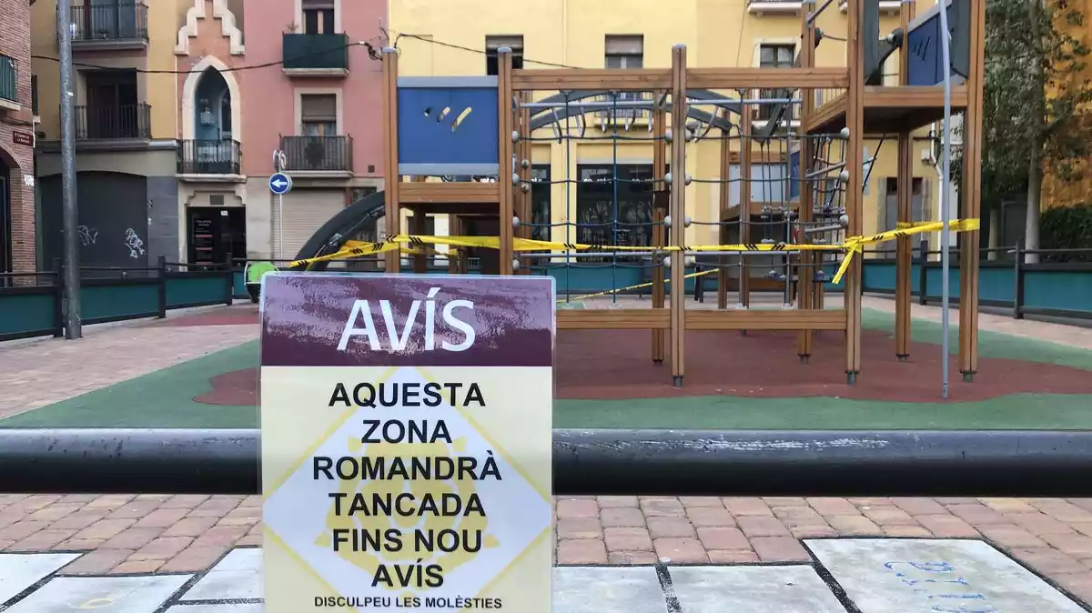 Un parc de Reus tancat per les mesures del coronavirus