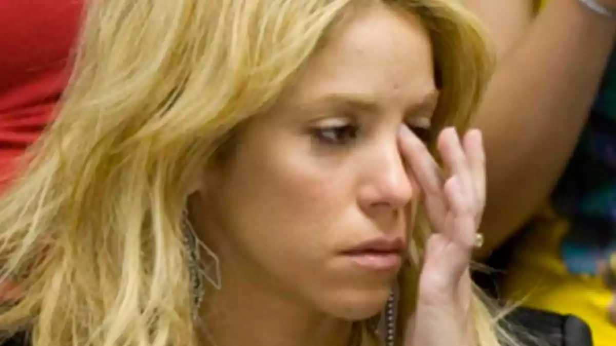 Shakira plorant