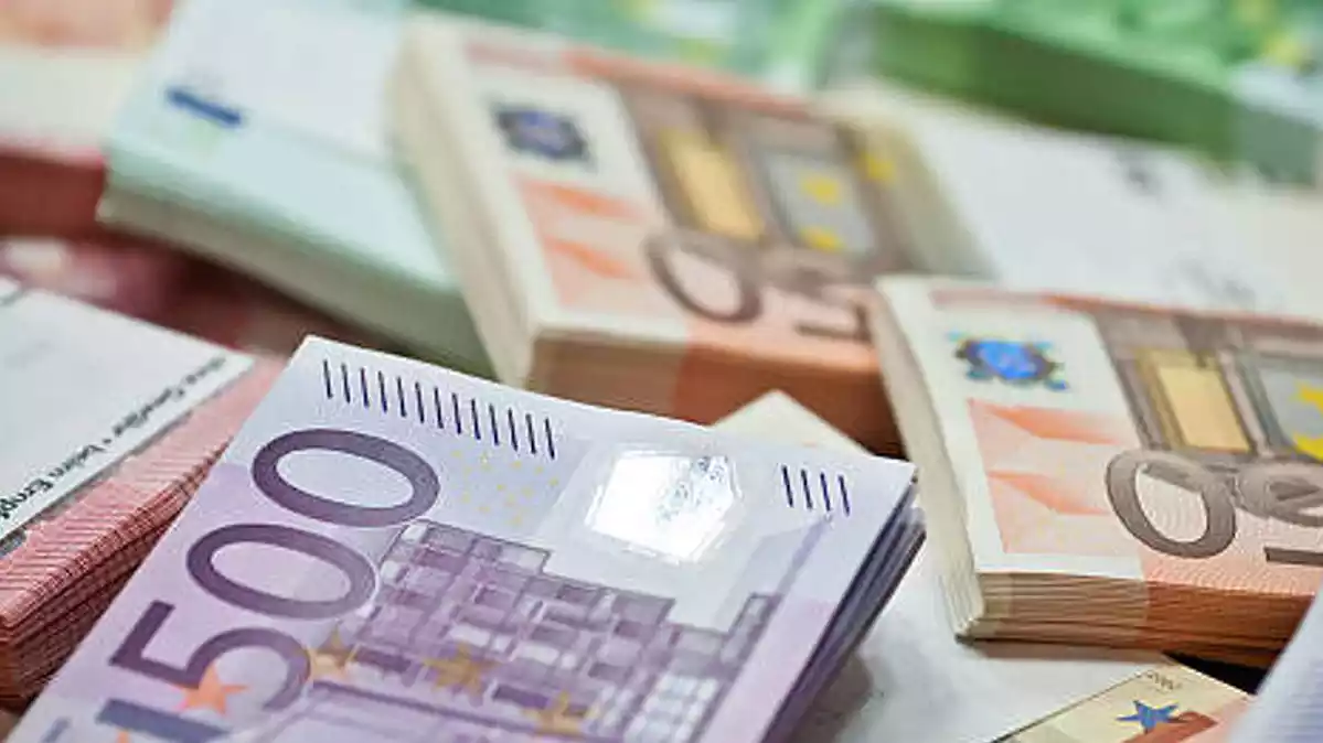 Billetes de euros de varias cantidades