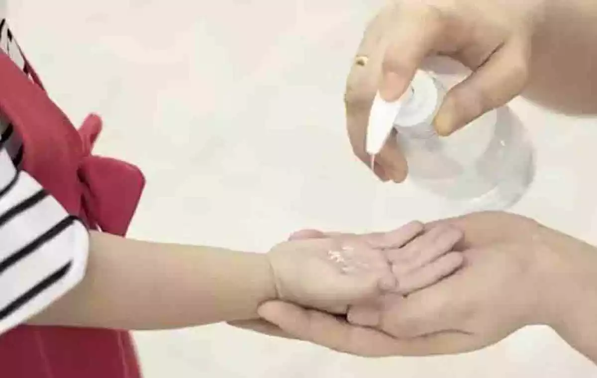 Imatge d'arxiu d'un desinfectant de mans