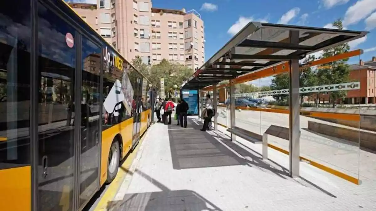 Imatge d'una para d'autobús urbà de Reus