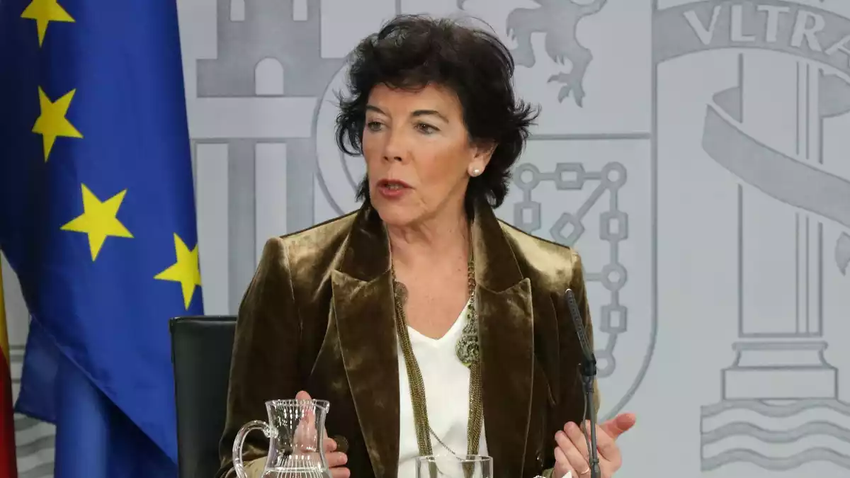 Isabel Celaá durant la roda de premsa posterior al Consell de Ministres