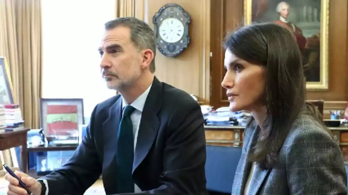 Don Felipe y Doña Letizia mantienen una videoconferencia con responsables de la Organización Mundial de la Salud. Palacio de la Zarzuela. Madrid 08/04/2020