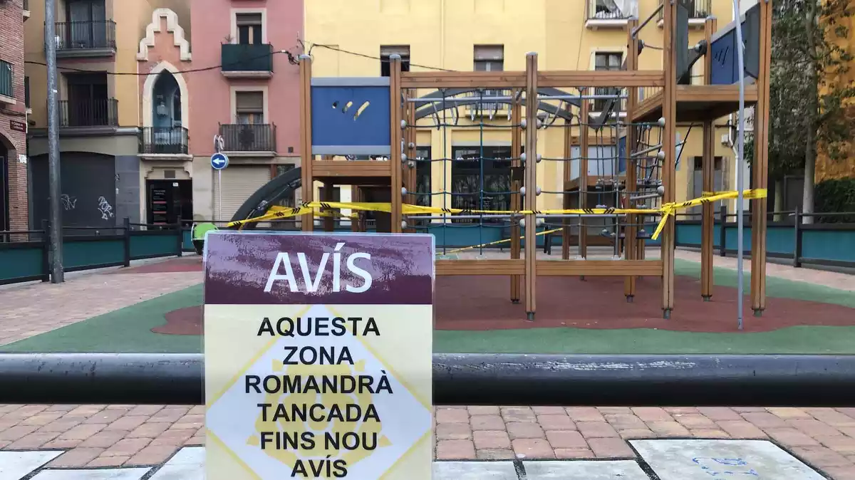 Un parc de Reus tancat per les mesures del coronavirus