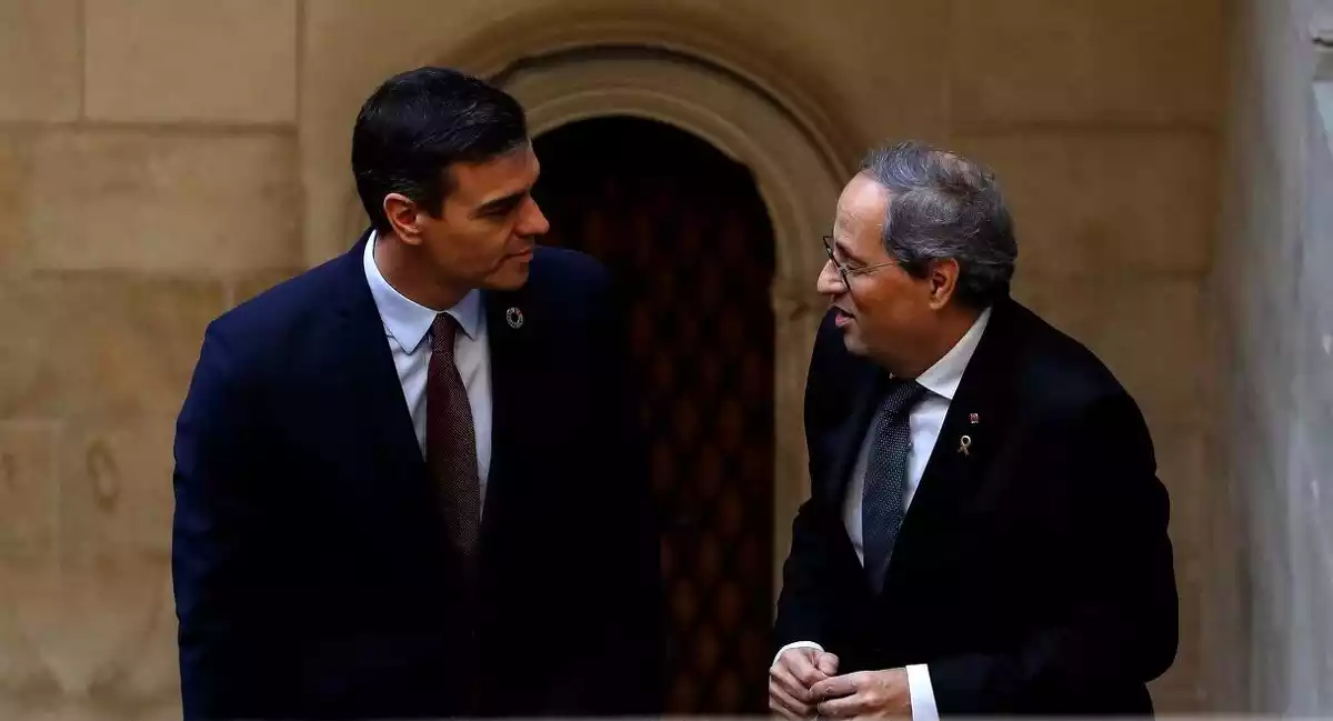 Reunió entre el president del govern, Pedro Sánchez, i el president de la Generalitat, Quim Torra a Barcelon el 6 de febrer del 2020